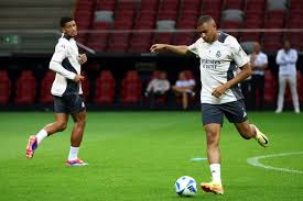 雷竞技下载：体育新泰：国际跳棋乐趣多多 百名棋手赛场“斗智”